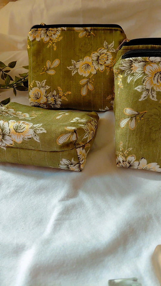 Zipper pouch green floral