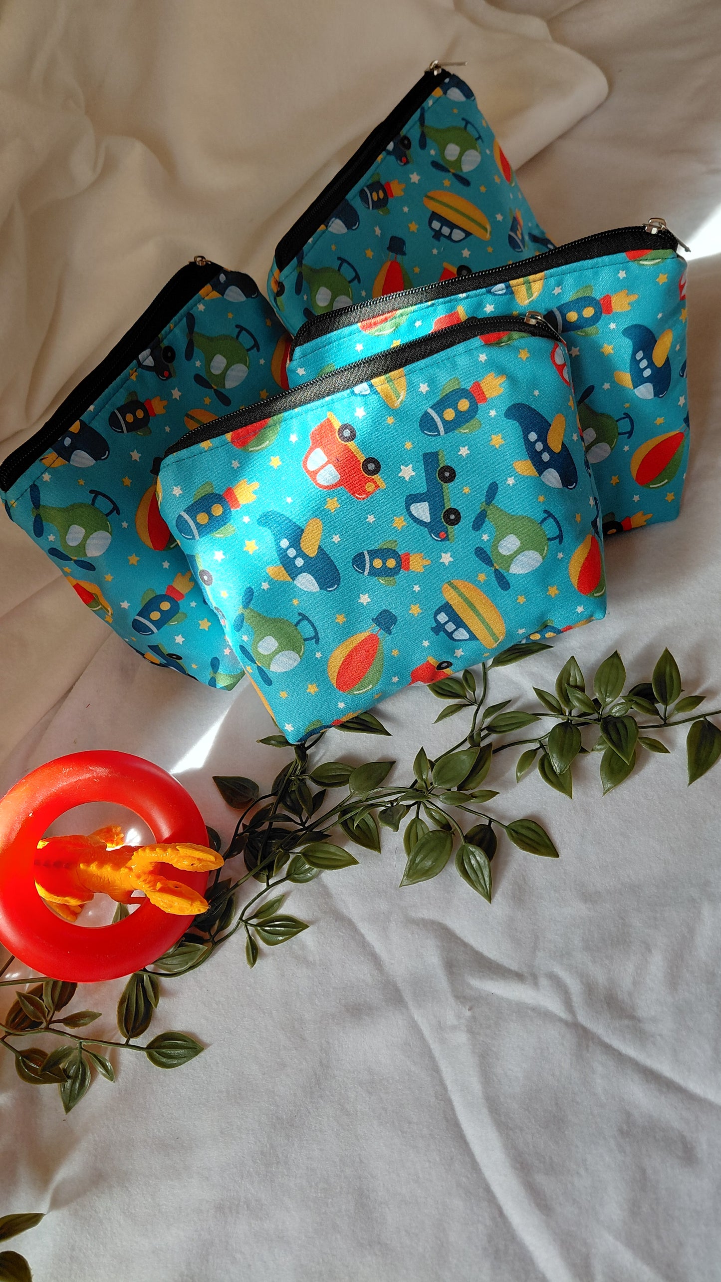 Zipper pouch vehicle blue