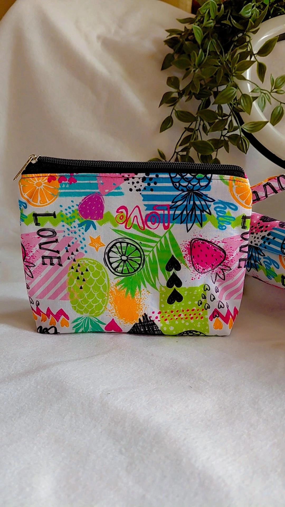 Zipper pouch love theme